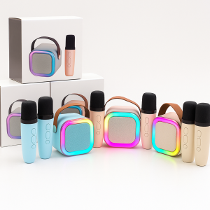 Micrófono inalámbrico con bocina Bluetooth y luces LED RGB, Ideal para karaoke, fiestas y eventos, Sonido potente y conexión rápida, Diseño moderno con asa portátil, Compatible con celular, tablet y laptop, Set musical recargable, Mayoreo K12