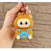 Llavero muñeco BOOMI personaje caricatura de labubu, colgante tierno de silicón con correa decorativa, accesorio divertido para llaves, bolso o mochila, Mayoreo 04- CX188