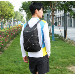 Mochila plegable ultraligera impermeable para viaje, gym y deporte. Compacta, resistente y fácil de guardar. Venta por mayoreo.