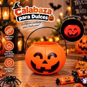 Calabaza para dulces de Halloween con diseño clásico de carita sonriente y asa superior, ideal para recolectar dulces, decorar fiestas temáticas, eventos escolares, hogares, negocios o mesas de temporada.