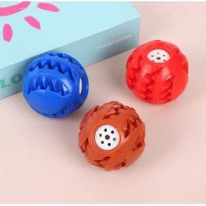 Pelota texturizada para mascotas, con diseño esférico y relieves. Disponible en varios colores para añadir variedad a sus juguetes- Por mayoreo 