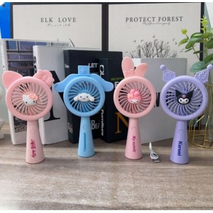 Ventilador portátil recargable con diseño práctico para usarse en mano o sobre escritorio. Cuenta con luz integrada- Por Mayoreo  677-79