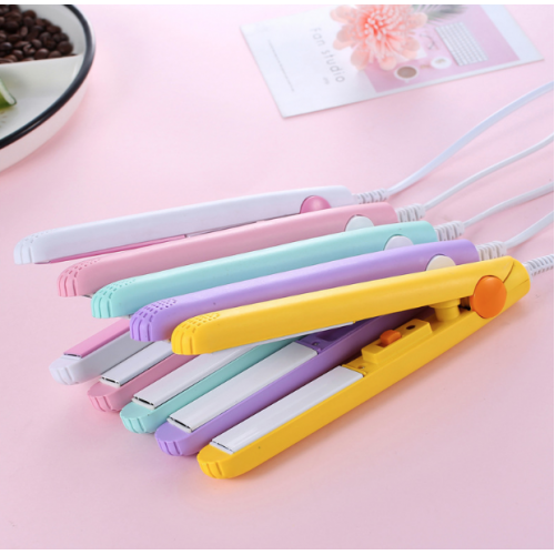 Plancha Alisadora Compacta para Cabello, Ideal para Viajes y Uso Diario. Plancha compacta- Por mayoreo Plancha Alisadora Compacta para Cabello, Ideal para Viajes y Uso Diario. Plancha compacta- Por mayoreo