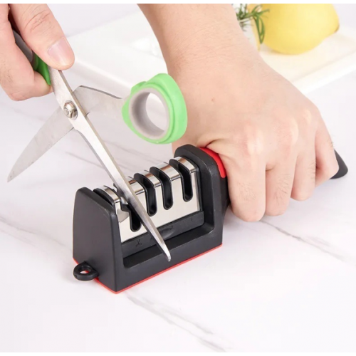 Afilador de cuchillos, ideal para restaurar, afilar y pulir cuchillos de cocina de forma rápida y segura. Diseño ergonómico y base estable. Venta por mayoreo.