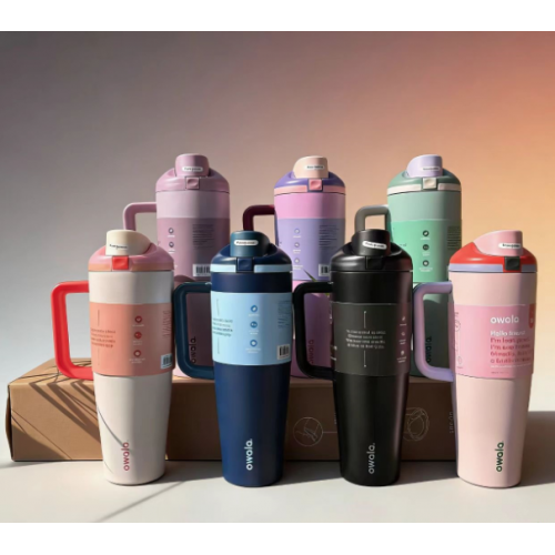 Termo con asa y tapa en varios colores, ideal para bebidas y uso diario. Diseño moderno y práctico 1185 ml. Por mayoreo Termo con asa y tapa en varios colores, ideal para bebidas y uso diario. Diseño moderno y práctico 1185 ml. Por mayoreo
