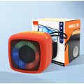 Bocina portátil Bluetooth cuadrada con luces LED RGB y soporte para celular –Con correa para transporte y batería recargable por USB. Por mayoreo 17578-2