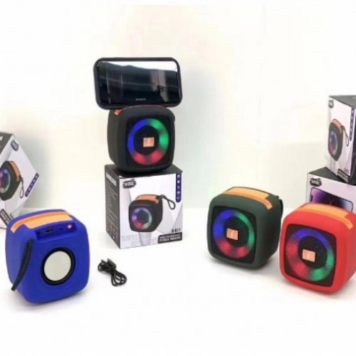 Bocina portátil Bluetooth cuadrada con luces LED RGB y soporte para celular –Con correa para transporte y batería recargable por USB. Por mayoreo 17578-2