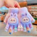 Guantes Labubu con dedos y diseño kawaii. Paquete de 12 pares, suaves y térmicos. ideales para clima frío, uso diario o como regalo. Por Mayoreo 81469