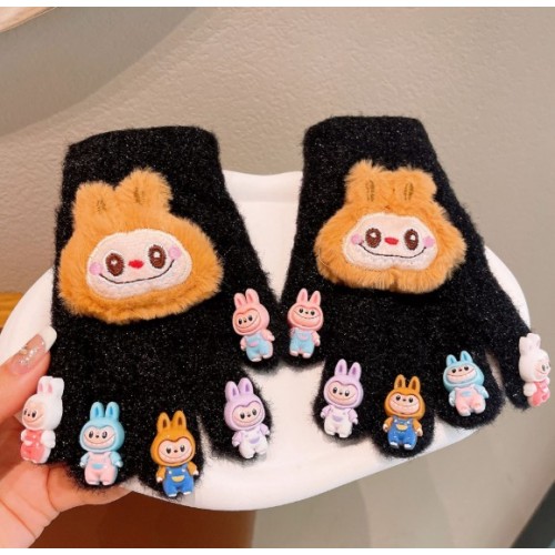 Guantes Labubu con dedos y diseño kawaii. Paquete de 12 pares, suaves y térmicos. ideales para clima frío, uso diario o como regalo. Por Mayoreo 81469