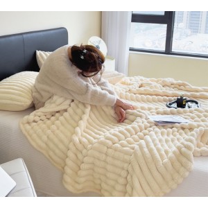 Frazada Acolchonada Tipo Peluche Ultrasuave con Textura en Relieve – Colores Surtidos 150 x 200cm. Por Mayoreo T-30508