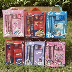 Kit de Papeleria de Dibujos Animados, Kit: regla, lapiz, goma ,sacapuntas, cartera, MAYOREO. 
