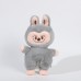 Peluche Labubu que simula respiración con luz LED en el pecho, ideal para acompañar el descanso de los niños. Suave al tacto, varios colores. Venta por mayoreo AL-001054