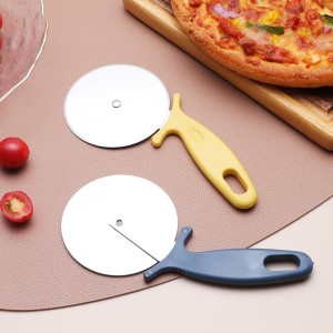 Cortador de pizza de acero inoxidable con mango ergonómico – Venta por mayoreo 032-64
