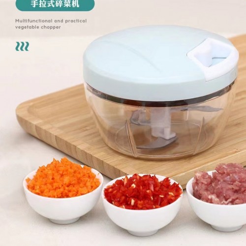 Mini picador manual de alimentos con cuerda, 9.3 x 7.5 cm, ideal para cocina, frutas y verduras, colores surtidos, mayoreo 11609