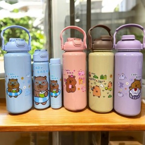 Trio de botellas de agua con dibujos animados de Capibara (1800+800+280ml) al por mayor 163085