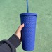 Vaso tipo liso texturizado de 1 litro con popote reutilizable, diseño moderno, colores variados, ideal para bebidas frías o calientes. Venta por mayoreo. 1645