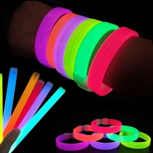 Pulseras luminosas fluorescentes en paquete de 5 piezas, ideales para eventos, fiestas, conciertos y celebraciones de la Copa del Mundo 2026. Colores brillantes y fáciles de activar. Venta por mayoreo 2159-1.