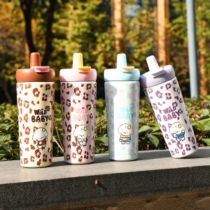 Vaso Térmico de 700 ml con Popote y Estampado de Leopardo en Colores Surtidos por Mayoreo