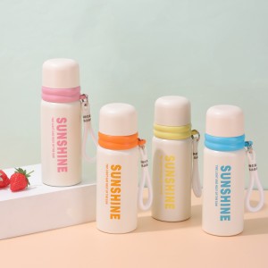 Termo Portátil de 600 ml con Cordón en Colores Surtidos por Mayoreo
