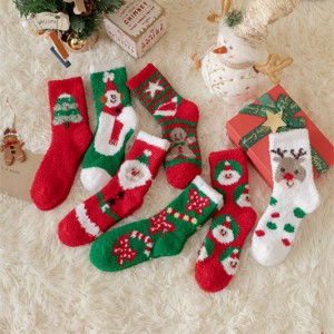 Calcetas de peluche térmicas con diseños navideños. Suaves, cómodas y festivas. Diseño variado de Santa, reno, muñeco de nieve y árbol de Navidad. Venta al por mayor 3798