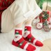 Calcetas de peluche térmicas con diseños navideños. Suaves, cómodas y festivas. Diseño variado de Santa, reno, muñeco de nieve y árbol de Navidad. Venta al por mayor 3798
