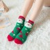 Calcetas de peluche térmicas con diseños navideños, modelos surtidos de Santa, reno y árbol de Navidad. Suaves, cómodas y perfectas para regalo. Venta al por mayor 3799