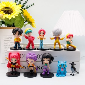 Figuras sorpresa KPOP Demon Hunters de 8.5 cm en caja display con 12 piezas. Personajes coleccionables estilo anime, ideales para regalos, reventa, vitrinas y fans del K-Pop. Venta por mayoreo 