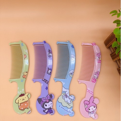 Peines infantiles diseño kawaii personajes variados, plástico resistente colores surtidos, venta por mayoreo 52038143