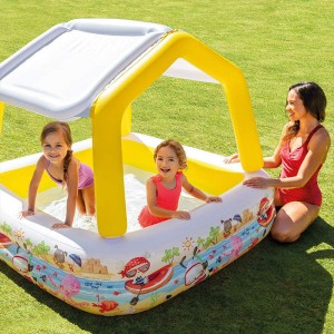Alberca inflable infantil tipo casita ideal para juegos con agua en exteriores. Diseño colorido y recreativo para niños. Venta por mayoreo 57470EP