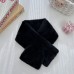 Bufanda corta de peluche suave y cálido, con diseño cruzado para mayor ajuste y comodidad. Disponible en colores elegantes venta al por mayor  81229