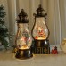 Farol navideño estilo linterna antigua con figuras navideñas y nieve simulada. Luz LED cálida. Venta por mayoreo 883097