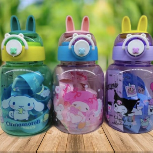 Botella de agua de 600ml con orejitas de dibujos animados sanrio  883157