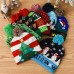 Gorros navideños tejidos con diseños divertidos y luces LED integradas. Perfectos para fiestas, posadas y regalos. Venta por mayoreo 883192 