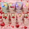 Ramo de rosa de jabón con luz LED y tierno oso decorativo, ideal como regalo romántico para San Valentín. Venta por mayoreo 3957