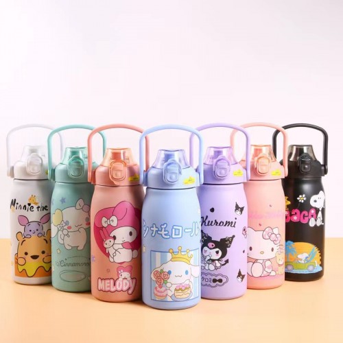 Botella de agua de dibujos animados sanrio 91341