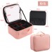 Cosmetiquera portátil con espejo iluminado con luz LED. Diseño moderno, recargable por USB y compartimentos ajustables. Ideal para maquillaje o viaje. Venta por mayoreo BH-21304