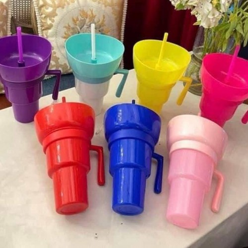 Vaso botanero mágico de plástico con popote y asa lateral ideal para disfrutar snacks y bebidas al mismo tiempo, venta al por mayor 