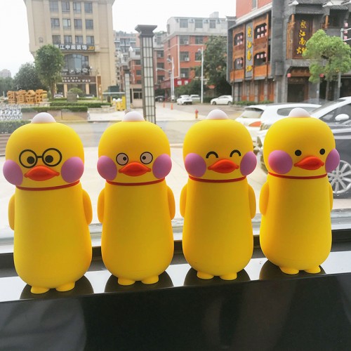 Botella de agua infantil de 300 ml con diseño en forma de pato, ideal para niños, divertido y práctico para escuela, paseos y uso diario. Venta por mayoreo BZ908