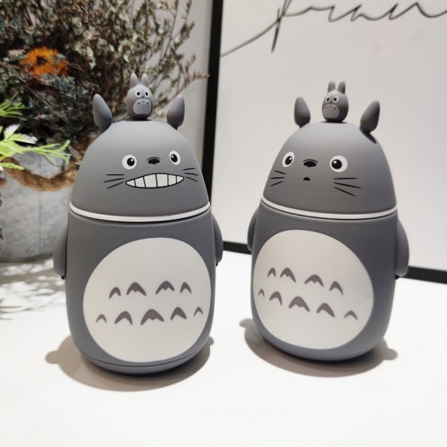 Termo en forma de totoro 300ML BZ911