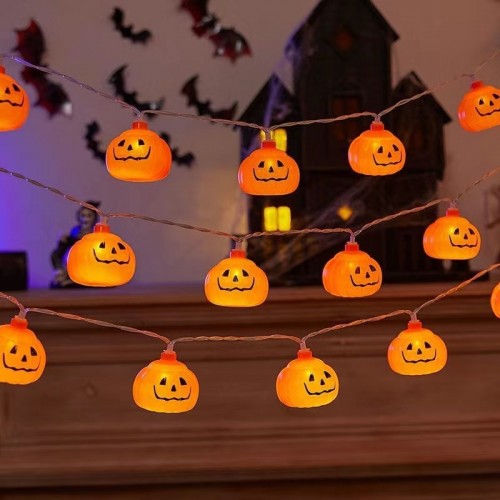 Guirnalda de Halloween con 10 calabazas LED cálidas, de 2.2 m. Funciona con USB o pilas (no incluidas). Ideal para decoración festiva y temática. Venta al por mayor