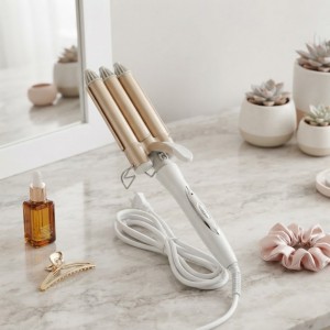 Tenaza rizadora con tres barriles para ondular el cabello. Venta por mayoreo