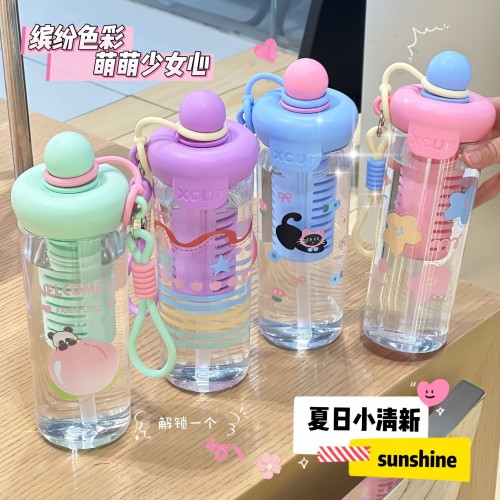 Vaso deportivo de 600ml con popote y correa. Ideal para escuela, gimnasio o uso diario. Diseño práctico y portátil. Venta por mayoreo CL-SLB-015 Vaso deportivo de 600ml con popote y correa. Ideal para escuela, gimnasio o uso diario. Diseño práctico y portátil. Venta por mayoreo CL-SLB-015