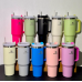 Vaso térmico tipo Stanley con popote y asa, capacidad 40 oz, colores surtidos, ideal para bebidas frías o calientes, venta por mayoreo CU-021