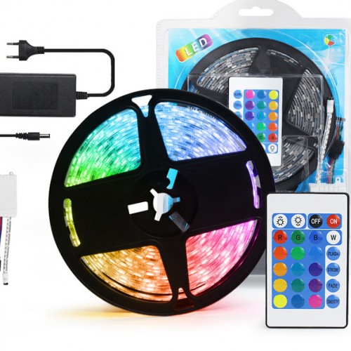 Tira LED multicolor de 5 m con control remoto y adaptador. Ideal para decorar habitaciones, salas o fiestas. Modelo DD5050 RGB.Venta al por mayor
