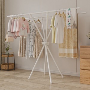 Soporte de ropa con estructura en trípode para máxima estabilidad. Ideal para colgar ropa húmeda o seca, organizar prendas y aprovechar espacios interiores. Diseño plegable, resistente y de fácil armado. Modelo DP-12094. Venta por mayoreo