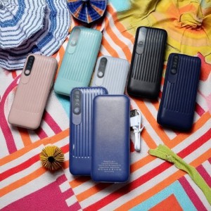 Power bank con pantalla digital 20,000 mAh con tres puertos, indicador de batería y lampara venta al por mayor DY-8011