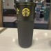 Vaso térmico tipo Starbucks con tapa hermética y caja individual, diseño estriado, colores negro, blanco y verde menta, venta al por mayor HG-2024