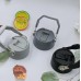 Botella térmica de acero inoxidable con tapa a presión y manija metálica para fácil transporte. Mantiene las bebidas frías o calientes por más tiempo. VENTA AL POR MAYOR LEY22