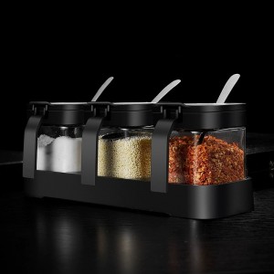 Set de especieros con 3 frascos transparentes, base organizadora y cucharas incluidas. Perfecto para almacenar sal, azúcar, pimienta, orégano, chile seco u otras especias venta al por mayor LJ-6423