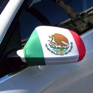 Funda decorativa para espejo retrovisor de automóvil, con diseño de la Bandera de México, ideal para aficionados al fútbol y celebraciones del Mundial 2026. Venta por mayoreo M23929-9